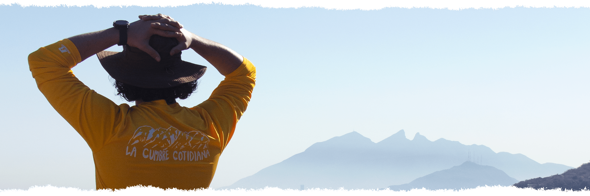 Presidente de la ac viendo el Cerro de la Silla